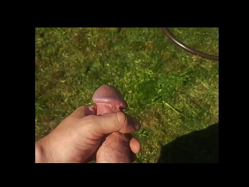 ❤️ Hot Hottie kritt hir rosa Muschi gefuckt a spréngt mat engem Sprëtz an engem Summergaart ️ Russesch Porno bei eis ☑